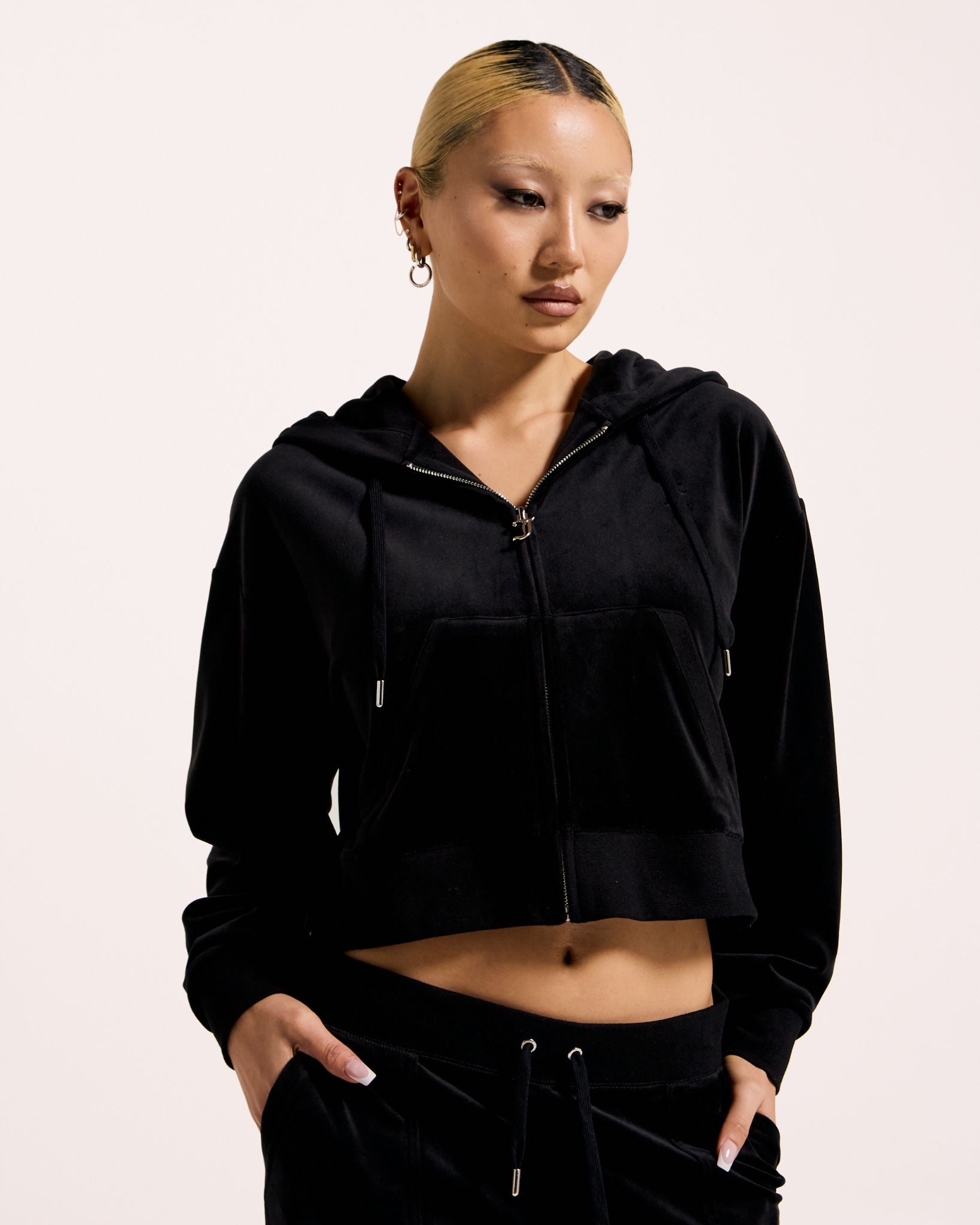 Juicy Couture Classic Velour Brendal Crop Oversizes Zip Hoodie Black