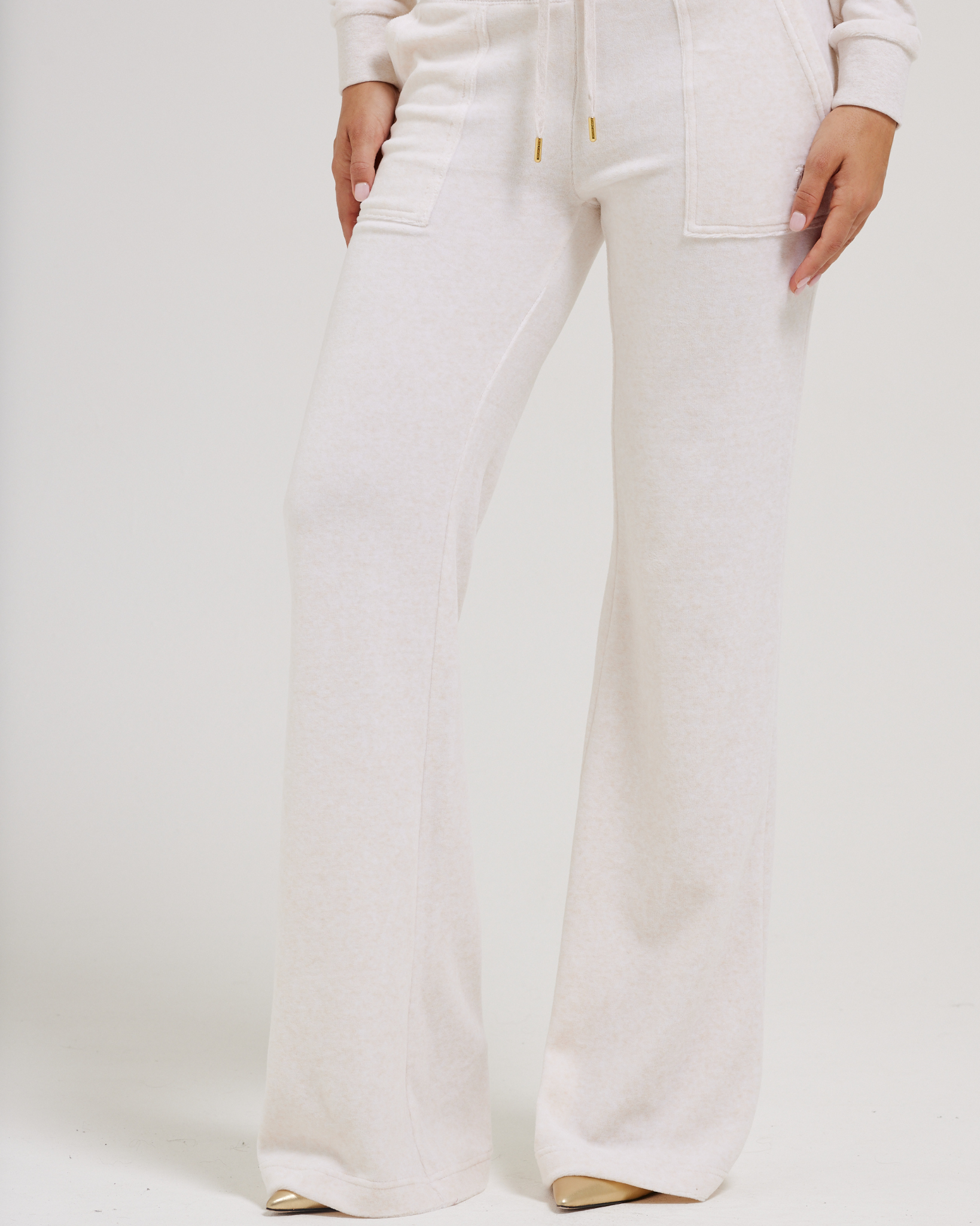 Juicy Couture Classic Velour Layla Low Rise Pocket Flare Oatmeal Marl display picture 1