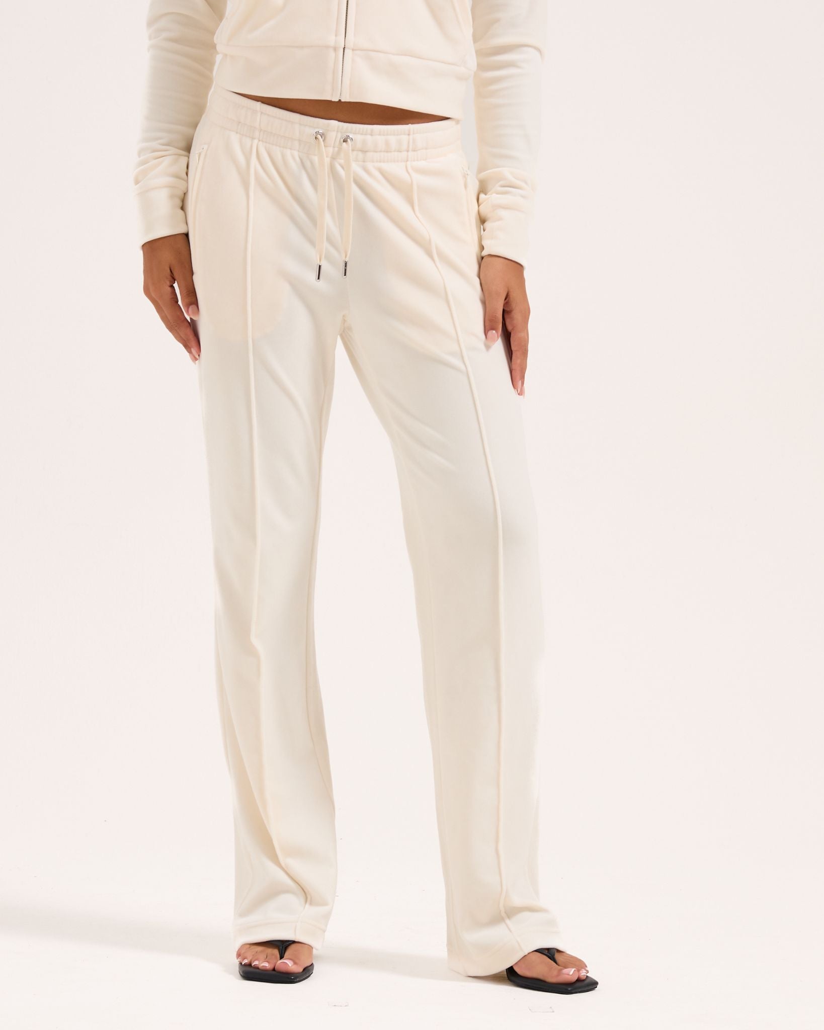 Classic Velour Tina Outline Pants in Sugar Swizzle - Juicy Couture Scandinavia