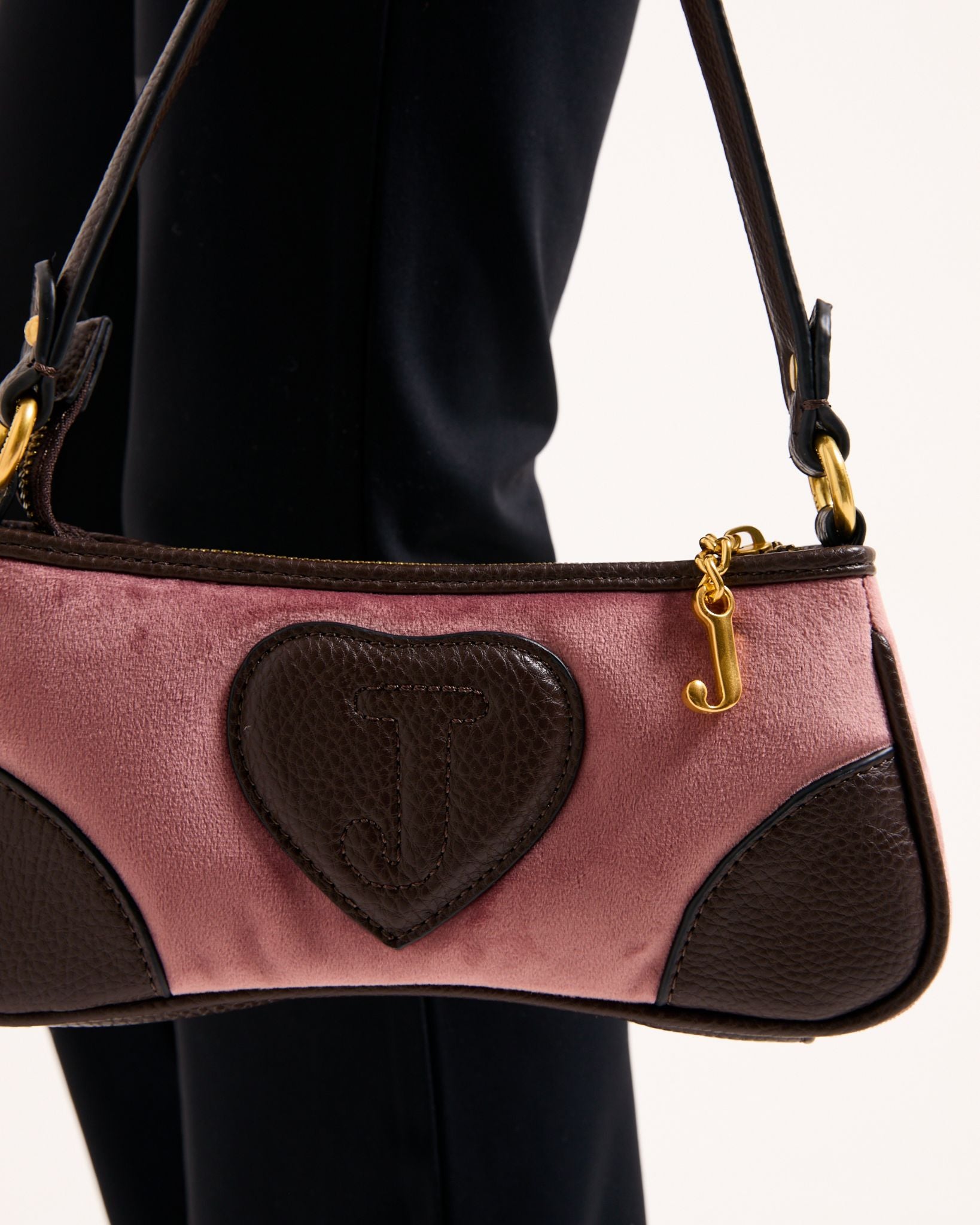 Daydreamer Crest Embroidered Shoulder bag Powder Pink - Juicy Couture Scandinavia