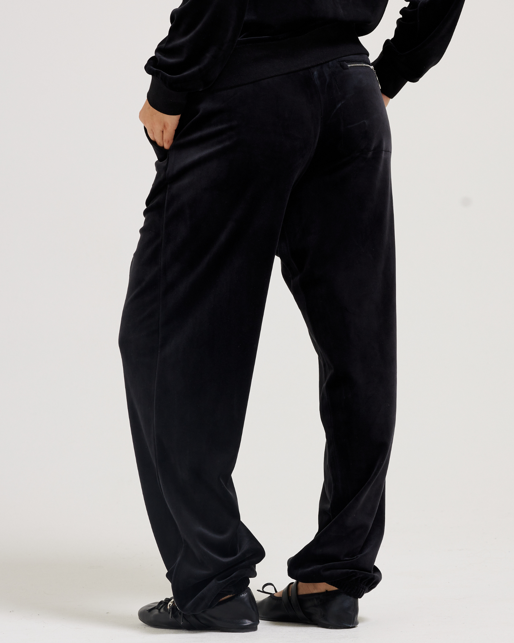 Davidson Velour Pants Black