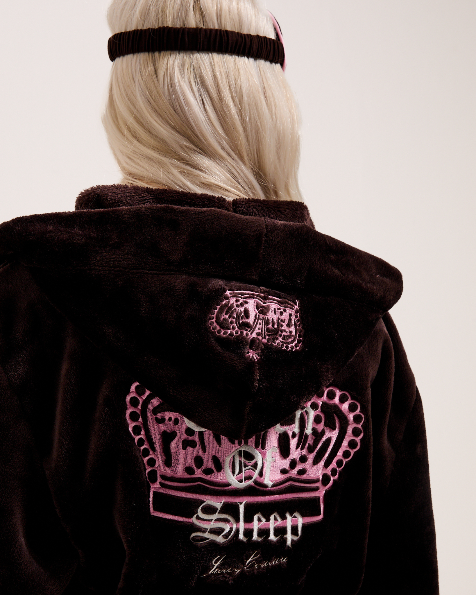 Crown Plush Hooded Robe Java - Juicy Couture Scandinavia