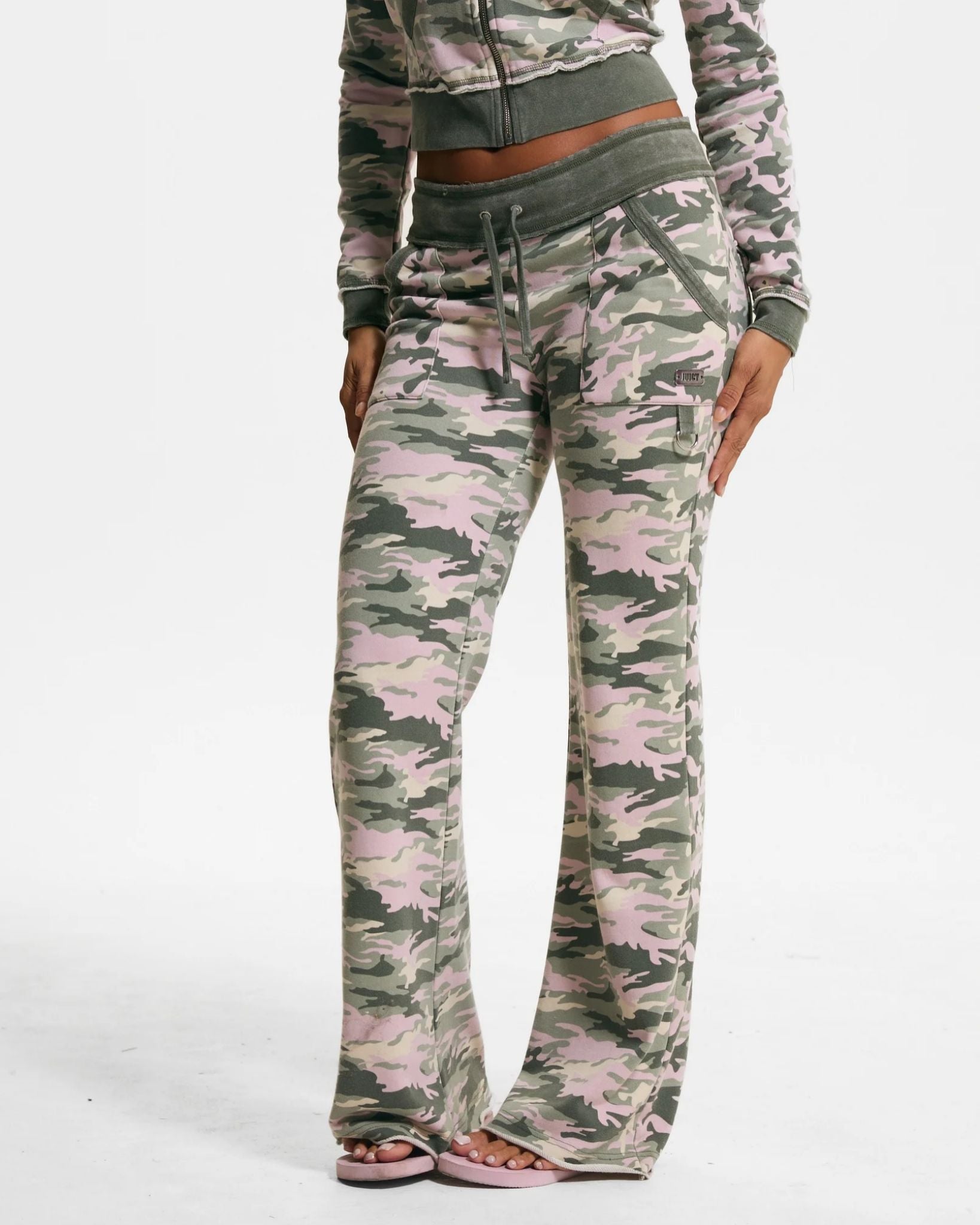 Harrisburg Low Rise Camo Track pants - Juicy Couture Scandinavia