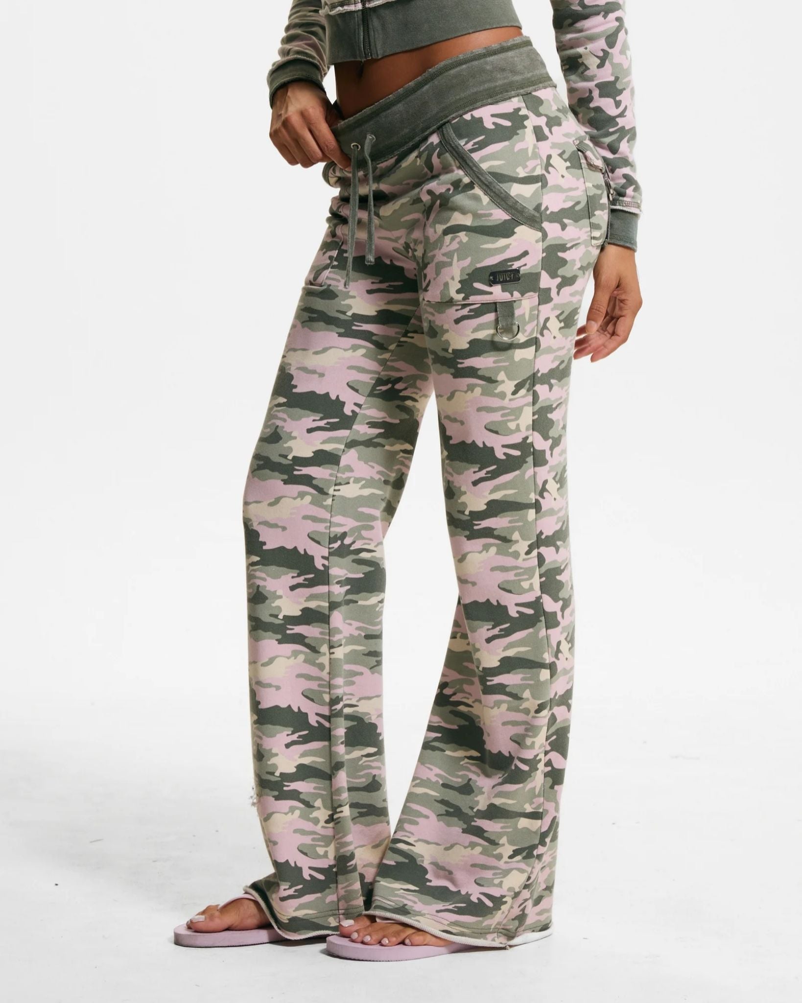 Harrisburg Low Rise Camo Track pants - Juicy Couture Scandinavia